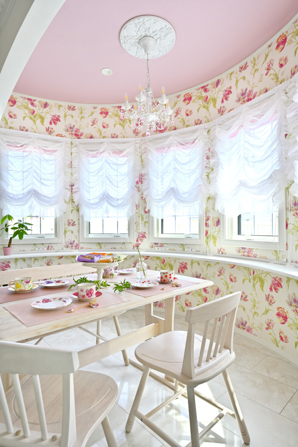 PINK FRENCH HOUSE